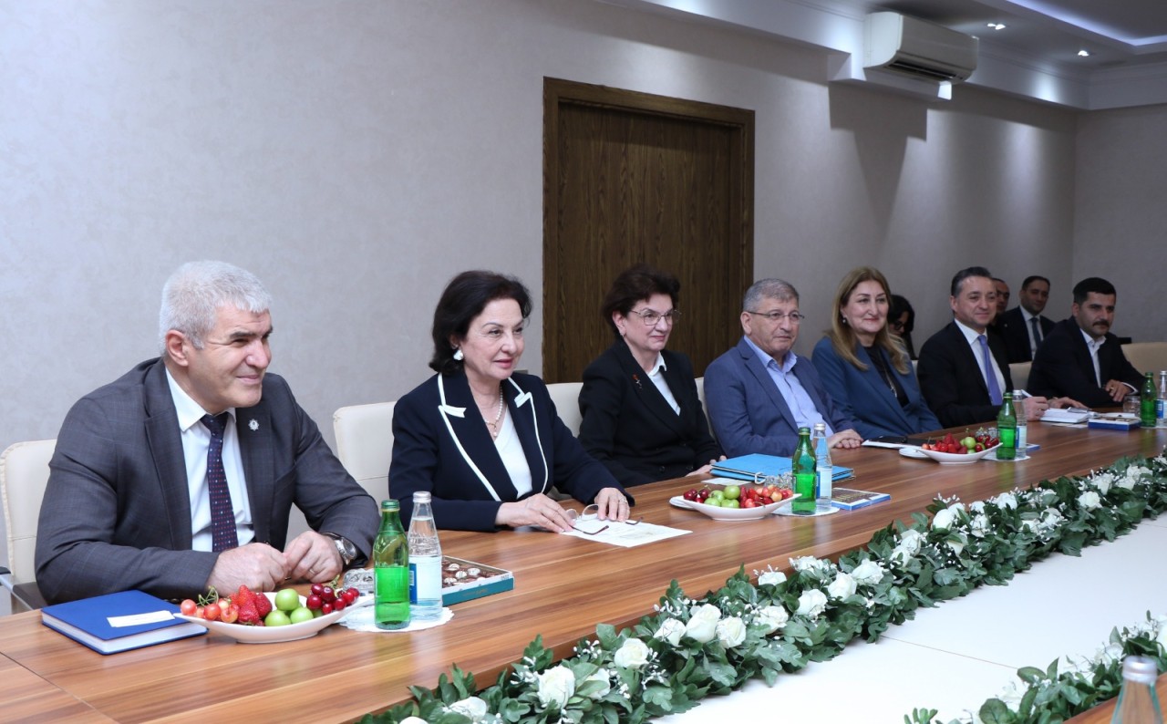 AzMİU məzunu Sami Hijjawi doğma universitetində - FOTOLAR